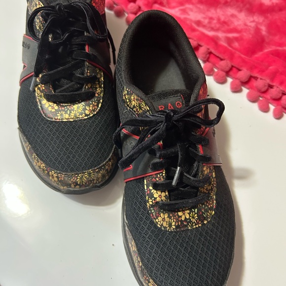 7-1/2 Alegria Sneakers with floral Design - Picture 5 of 12
